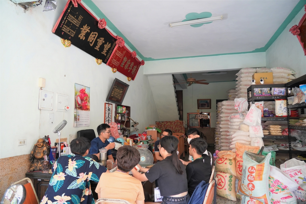 ６、國立中山大學師生拜訪旗山傳承四代的新兆豐米行，聆聽米店百年來營銷內容變化

搭配文章內「旗山」一段