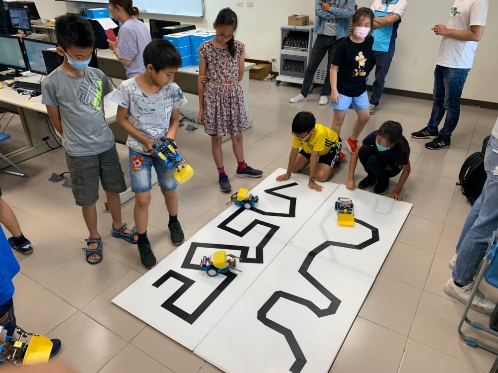 中山國小-AI機器人體驗